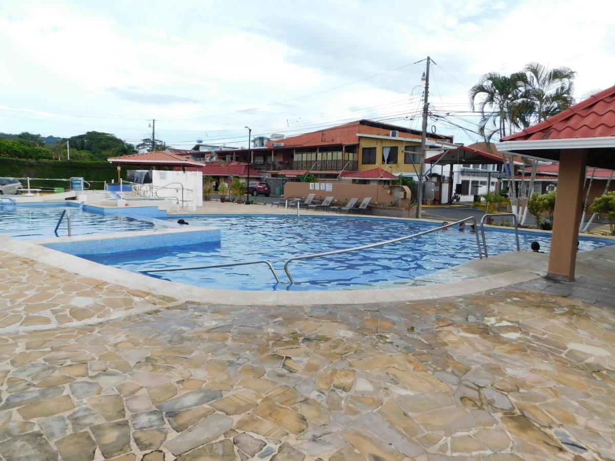 Condo Villa B27 Sleeps Five People - B28 Sleeps Six People - Price Includes Housekeeping Fees Not Taxes - Very Close To The Pool And Beach! Jacó Dış mekan fotoğraf