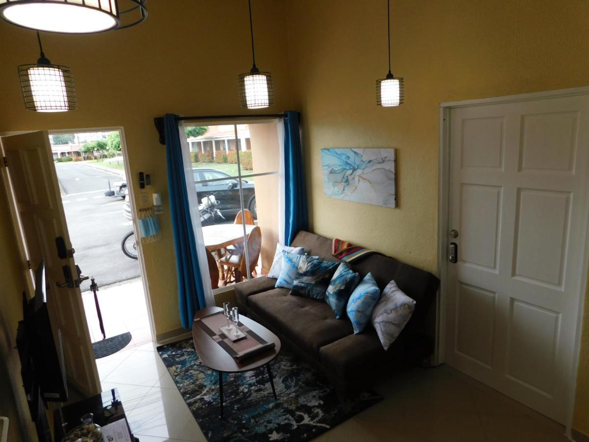 Condo Villa B27 Sleeps Five People - B28 Sleeps Six People - Price Includes Housekeeping Fees Not Taxes - Very Close To The Pool And Beach! Jacó Dış mekan fotoğraf