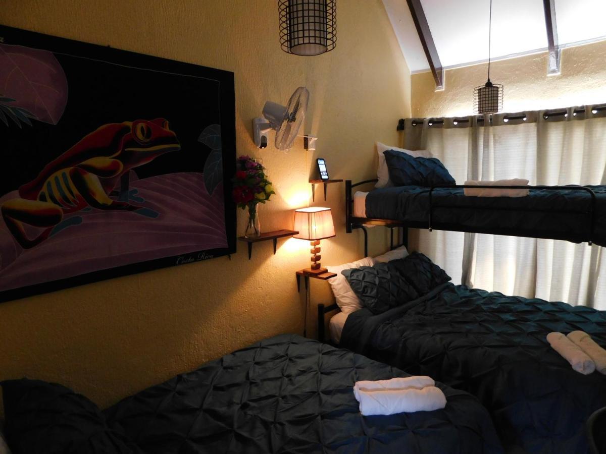 Condo Villa B27 Sleeps Five People - B28 Sleeps Six People - Price Includes Housekeeping Fees Not Taxes - Very Close To The Pool And Beach! Jacó Dış mekan fotoğraf