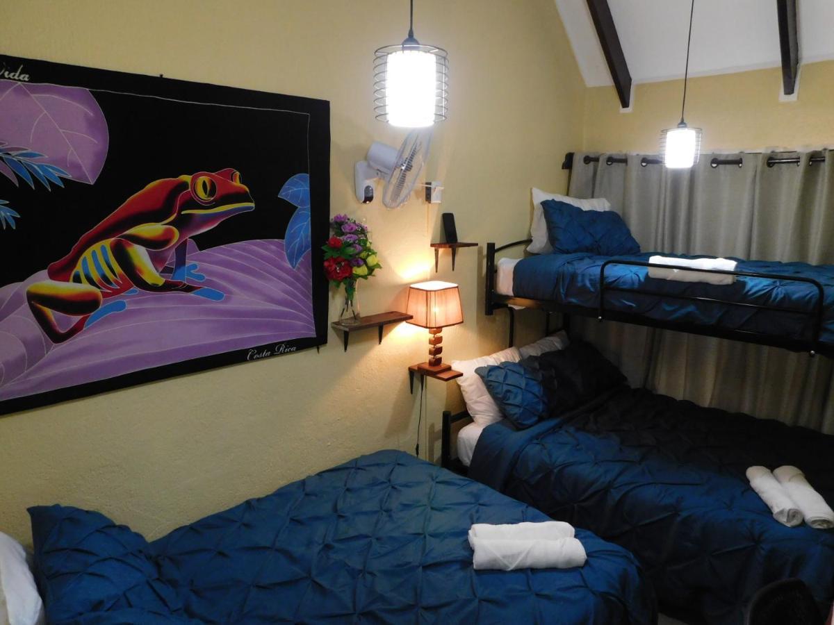 Condo Villa B27 Sleeps Five People - B28 Sleeps Six People - Price Includes Housekeeping Fees Not Taxes - Very Close To The Pool And Beach! Jacó Dış mekan fotoğraf